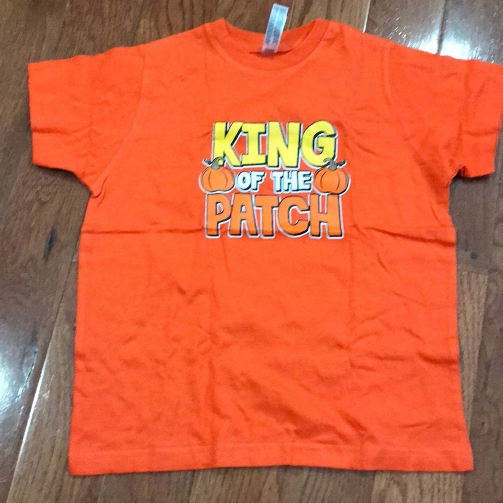 6/$20 NWOT 5/6 King of the Patch kid’s tshirt